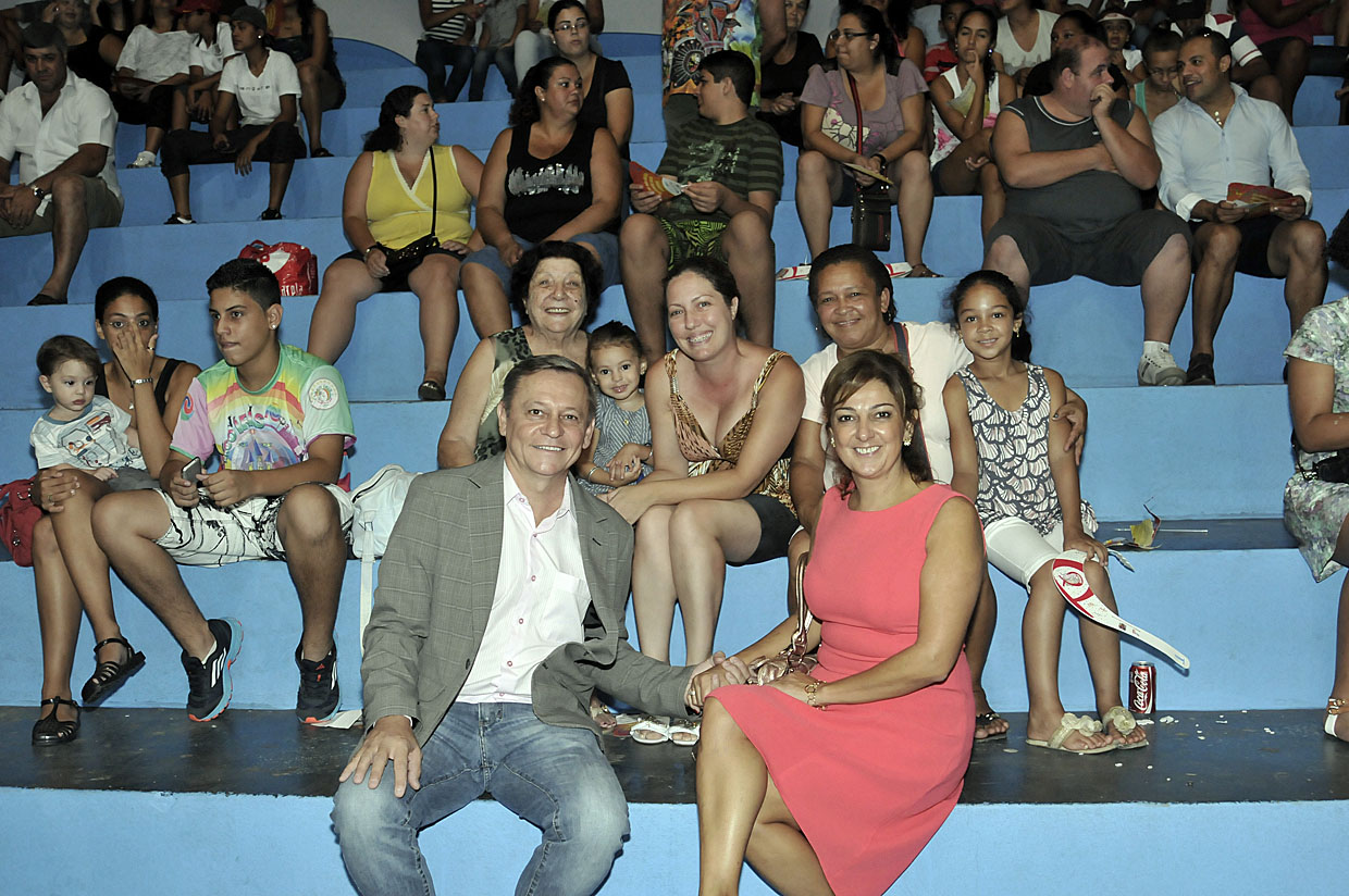 O prefeito Pedro Bigardi e a primeira dama Margarete durante o evento