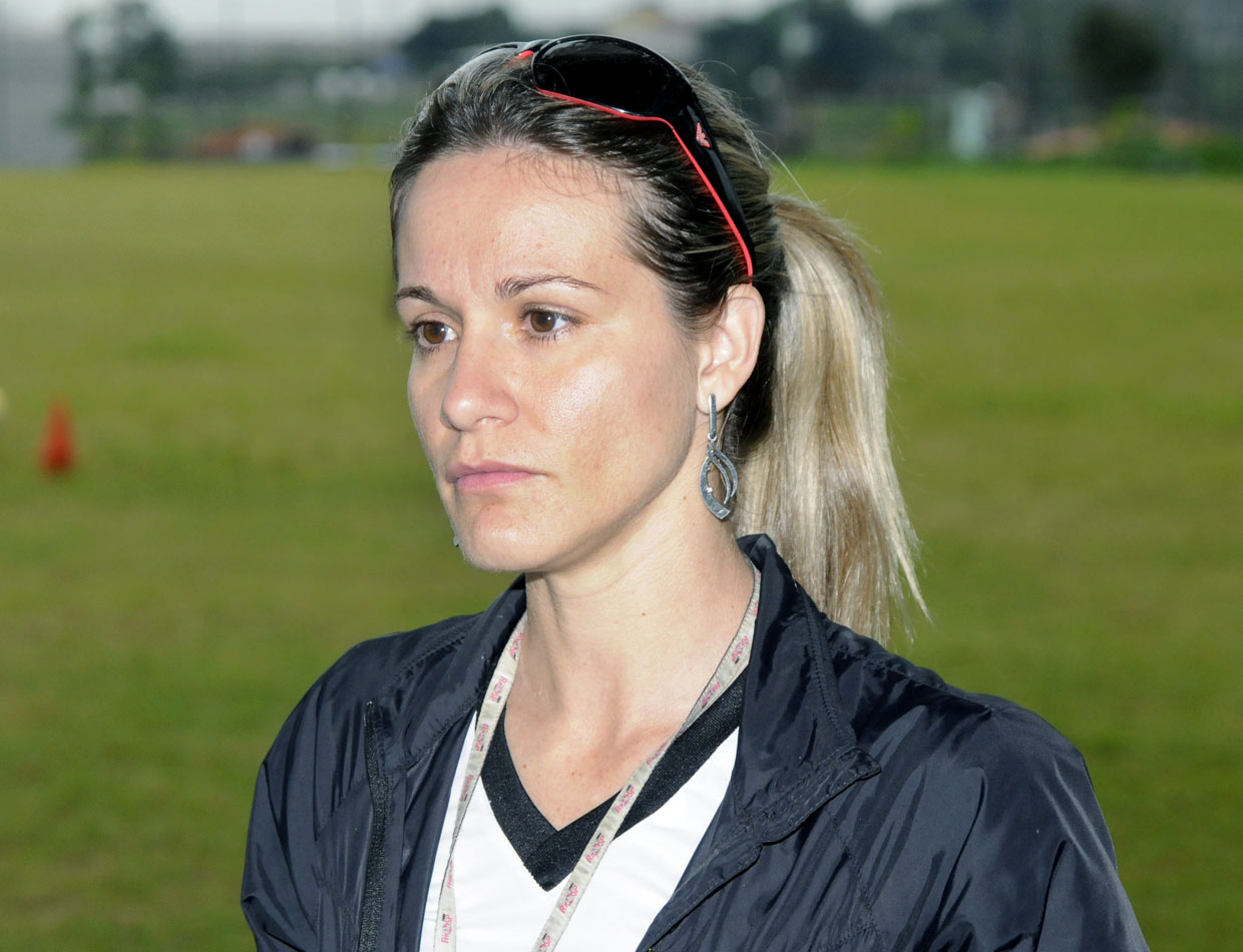 Tatisa irá avaliar meninas para a equipe de futebol femninino