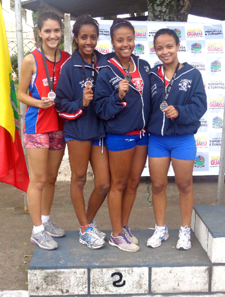 Monique Aguilar, Rainara Alves, Monique Allyson e Ana Luiza: 4x100m