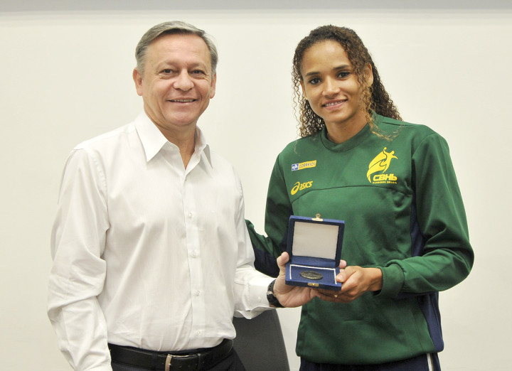 Alexandra Nascimento recebeu e Medalha Japy