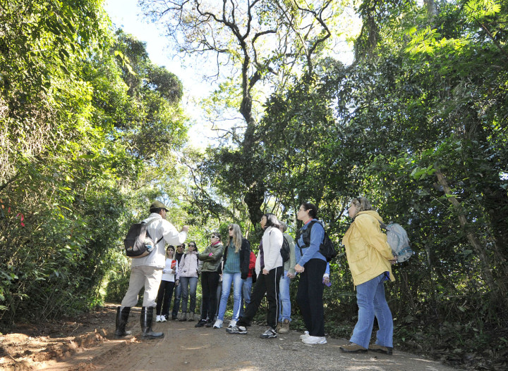 Primeiro grupo do projeto Nossa Serra na trilha