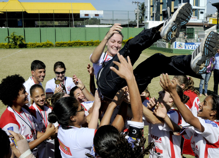 Futebol feminino, da técnica Tatisa Zonaro, foi campeão