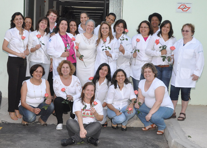 Equipe do Ambulatório de Saúde da Mulher coordena adesão da rede pública e comunidade