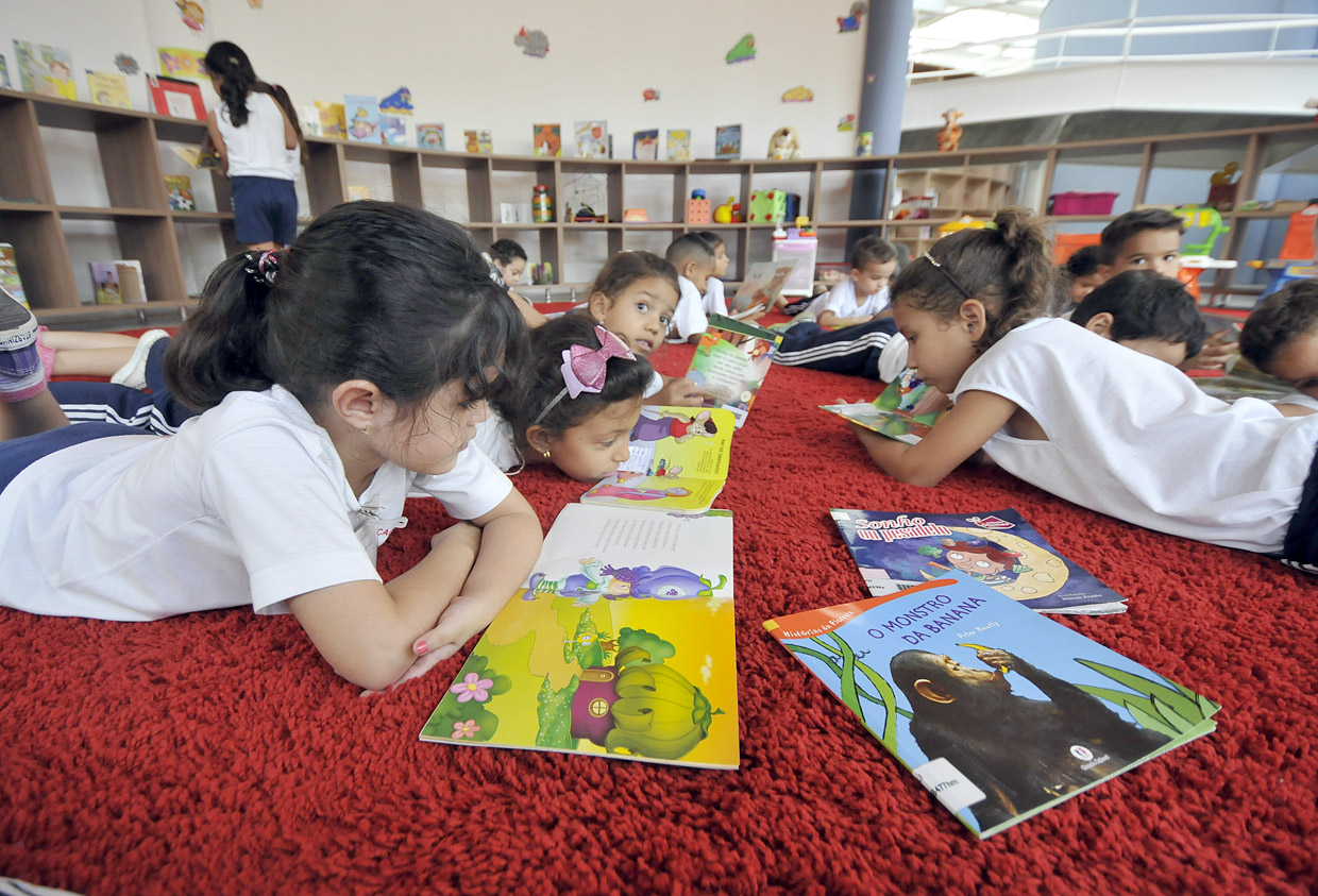 Novembro traz muitas histórias, jogos e música à Biblioteca Infantil —