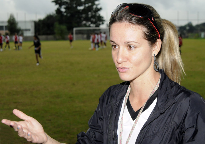 Tatisa Zonaro comanda o futebol feminino