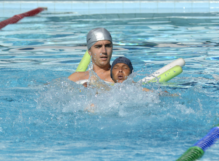 Superação e lição de vida na piscina do Bolão
