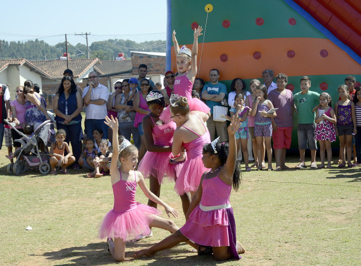 Crianças se divertiram no Novo Horizonte e apresentaram dança