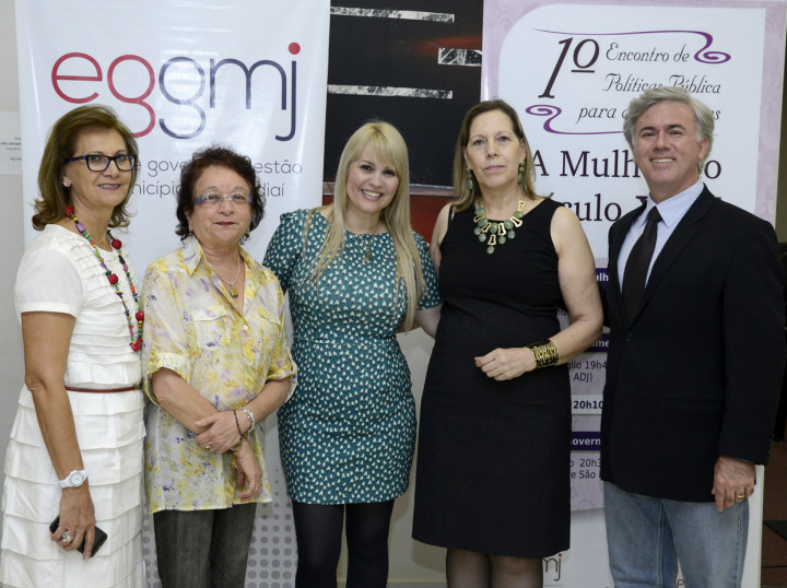 Mariza, Maria Liege, Mônica, Elizabeth e Marcelo durante a solenidade do evento