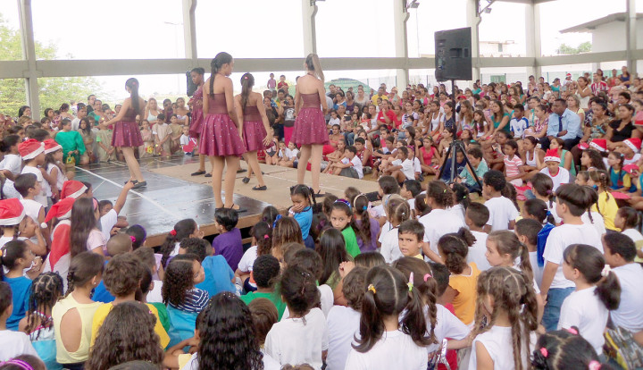 Festa contou com apresentação das crianças do Núcleo Cirandar, da Secretaria de Cultura