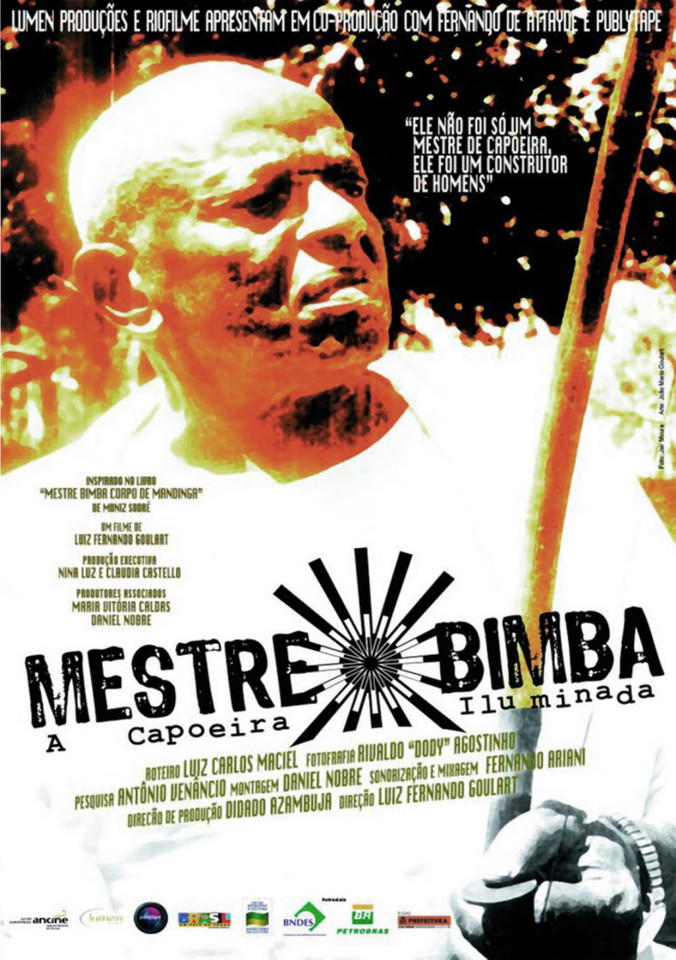 O documentário conta a trajetória do capoeirista Bimba na década de 30