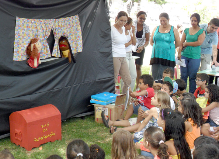 O teatro de fantoches atraiu a atenção no Tulipas