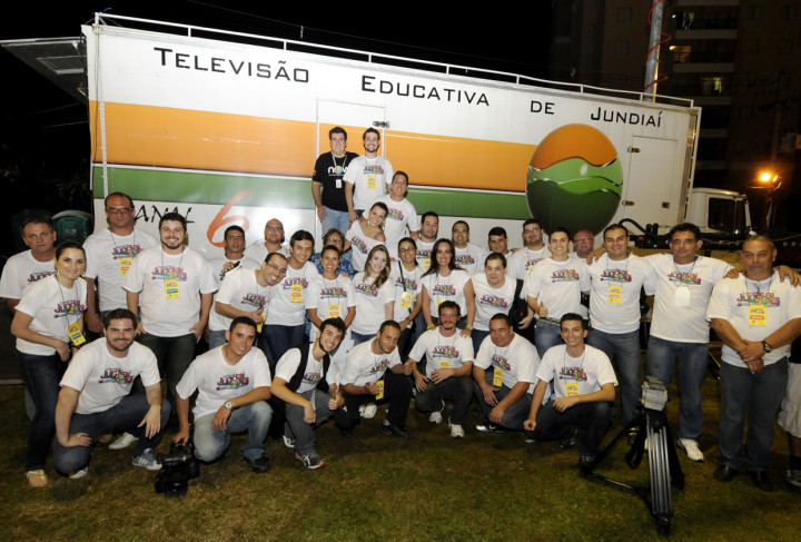 Equipe da TVE a postos no carnaval da avenida Luiz Latorre