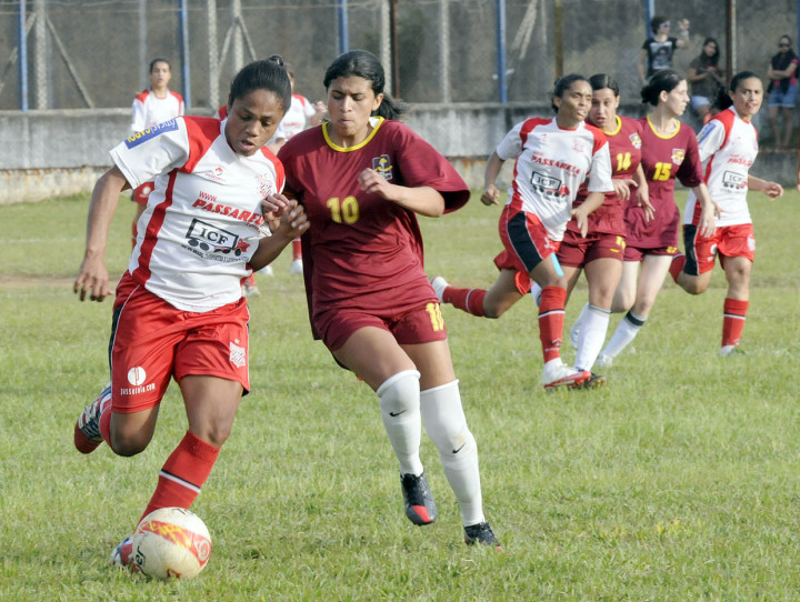 Futebol feminino realiza seletiva: busca de novos talentos
