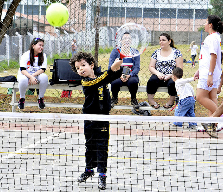 Circuito do Esporte começou em maio de 2013 com o tênis