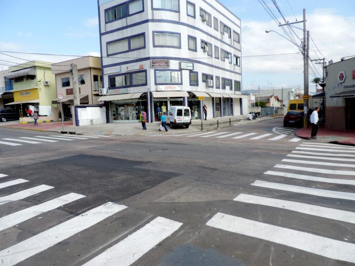 Na Vila Hortolândia, faixas de pedestre foram reforçadas