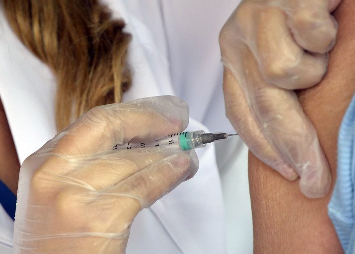 Vacinação continua em todas as unidades de saúde da rede