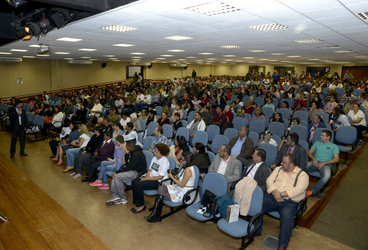 Auditório da Unip ficou cheio durante o 1º Encontro do Programa Brasil Alfabetizado