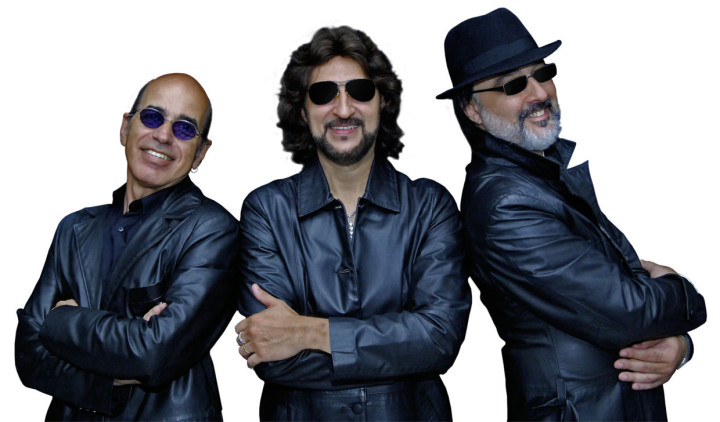 A banda apresenta os principais sucessoa dos Bee Gees