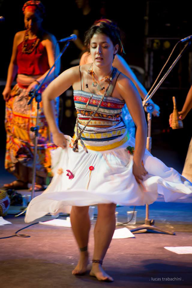 Grupo Araúna apresenta o espetáculo "Chegança", que mescla dança e música