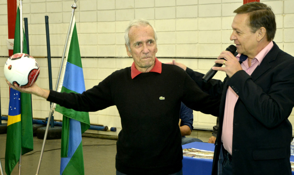 Dalmo e o prefeito Pedro Bigardi: valorização da história