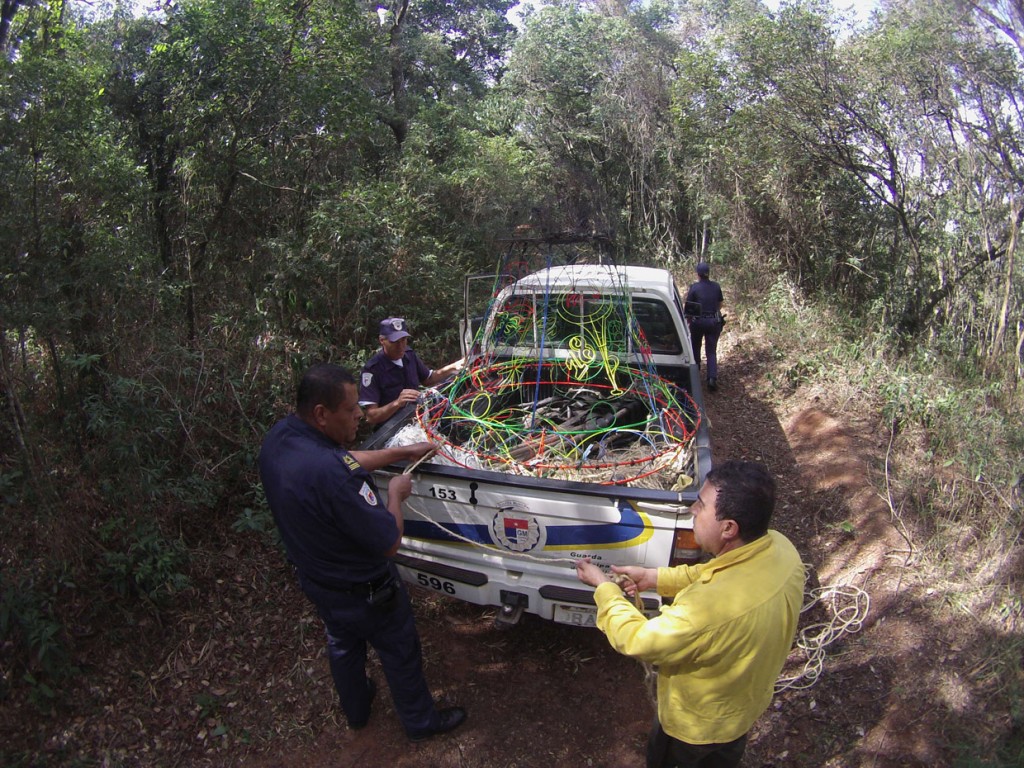 Boca do balão encontrada na Serra do Japi foi levada para o Distrito Policial