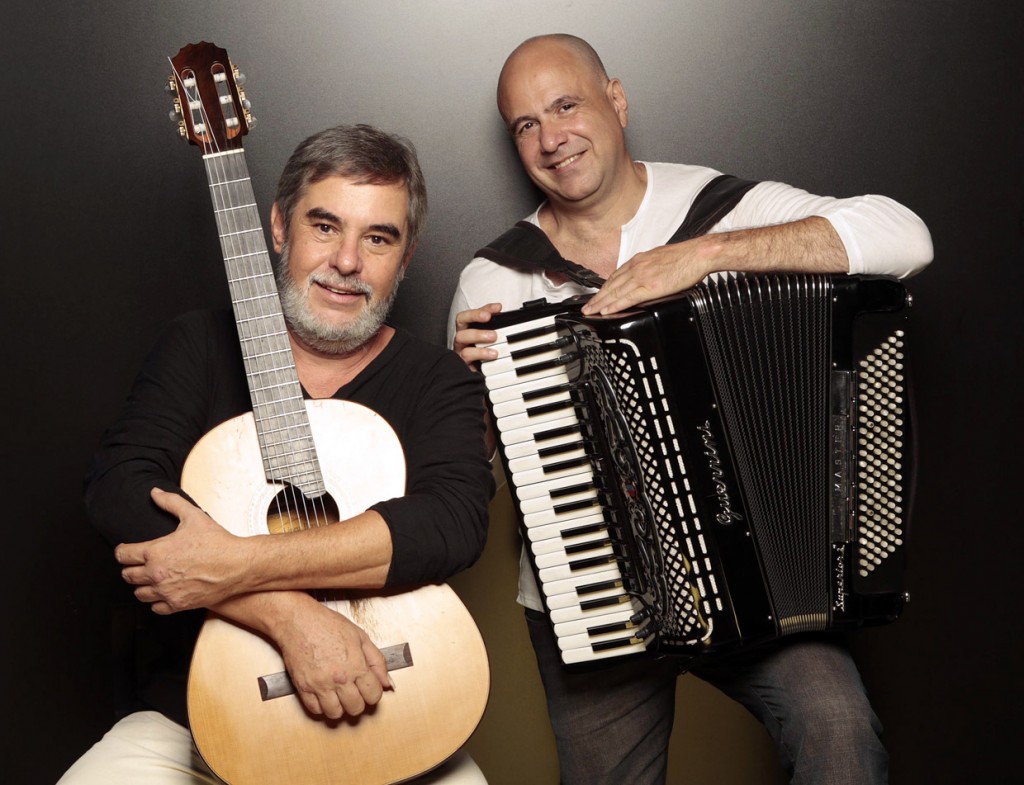 Toninho Ferragutti e Marco Pereira apresentam o espetáculo "Comum de Dois"