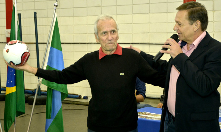 Prefeito Pedro Bigardi homenageou Dalmo em 2014