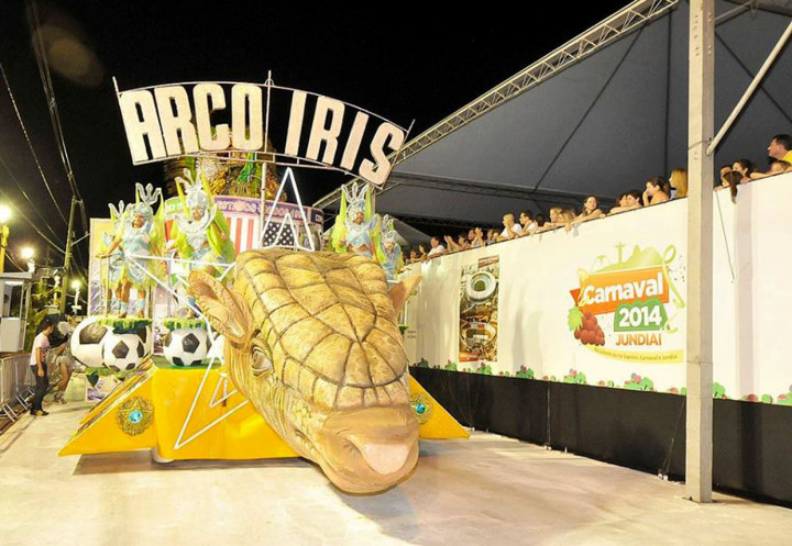 Em 2014, Arco-íris foi a campeã do Carnaval