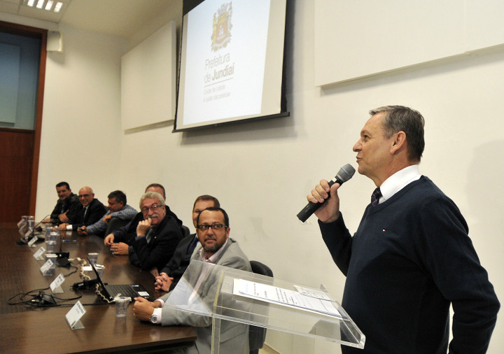 Anúncio feito em 2013 pelo prefeito Pedro Bigardi: inovação