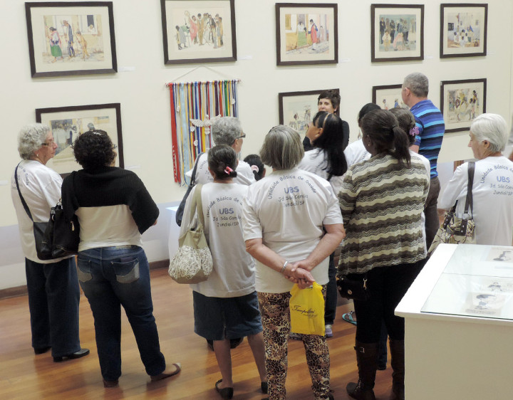 Visita educativa para idosos, na Pinacoteca Diógenes Duarte Paes, em 2014 
