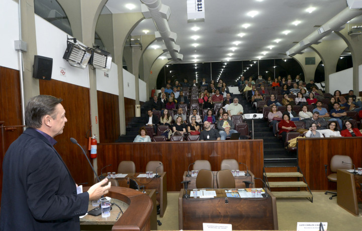 O prefeito Pedro Bigardi participou da abertura, na sexta