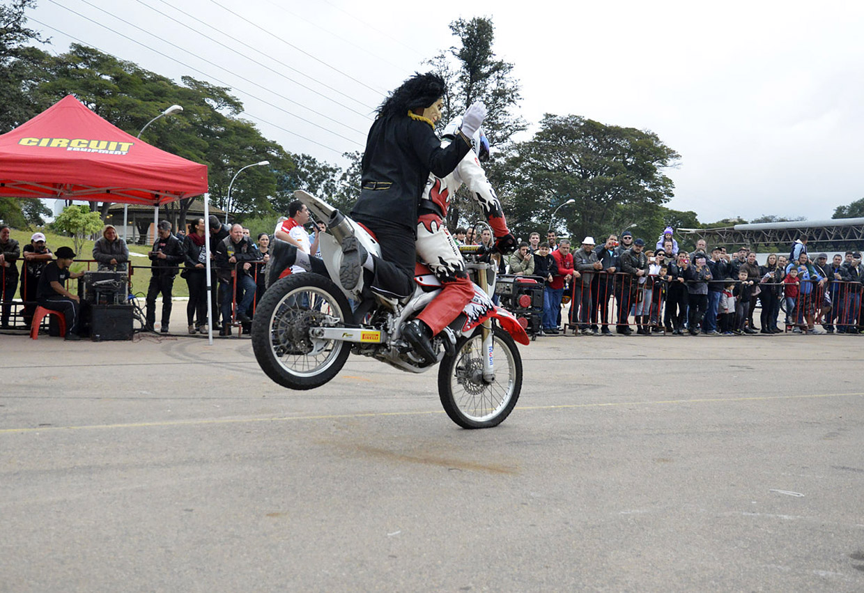 Evento reúne atrações para os fãs de motocicletas e muita música