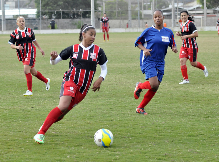 O futebol feminino de Jundiaí criou boas chances, mas acabou eliminado da competição