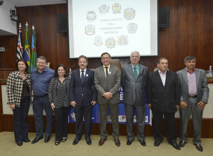 Pedro Bigardi recebeu prefeitos da região