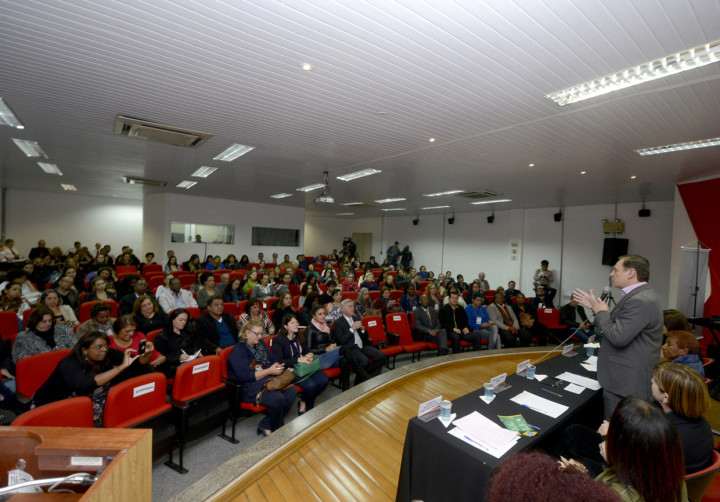 Público lotou o auditório Elis Regina para a cerimônia de abertura