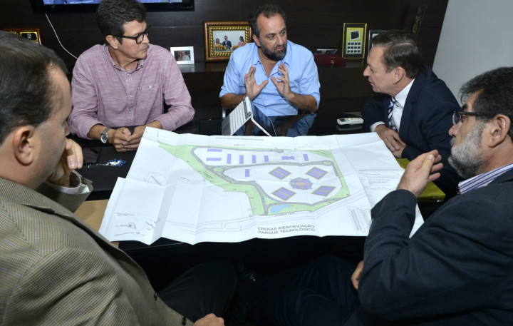 O projeto do PoloDoc foi apresentado ao prefeito e secretários