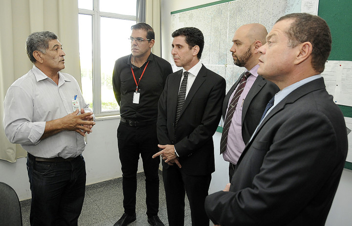 Delegado Paulo Vibrio durante a visita ao Aeroporto Estadual de Jundiaí nesta quarta-feira 