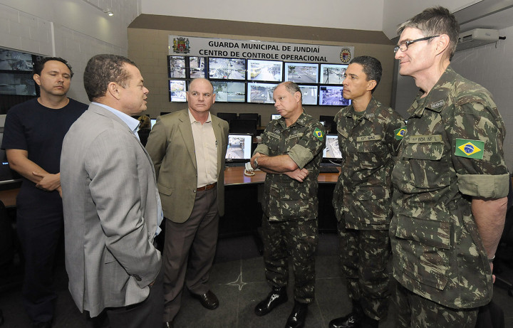Integrantes do Exército conhecem sistema de câmeras que coloca Jundiaí como referência