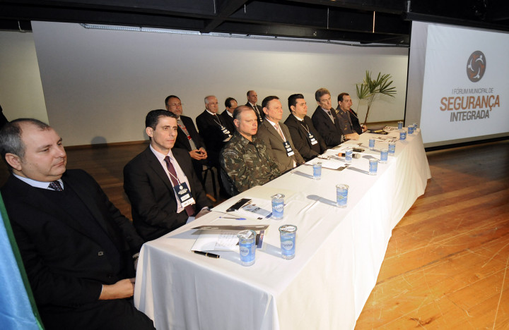 Autoridades presentes na abertura do 1º Fórum de Segurança Integrada de Jundiaí