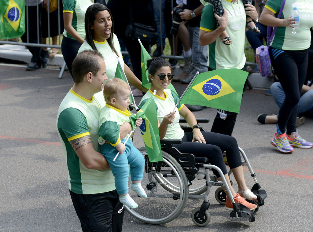 O desfile de 2016 conta com transporte adaptado para pessoas com deficiência
