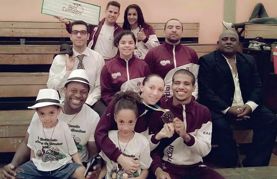 Equipe de capoeira de Jundiaí ganha bronze com Kátia Beatriz