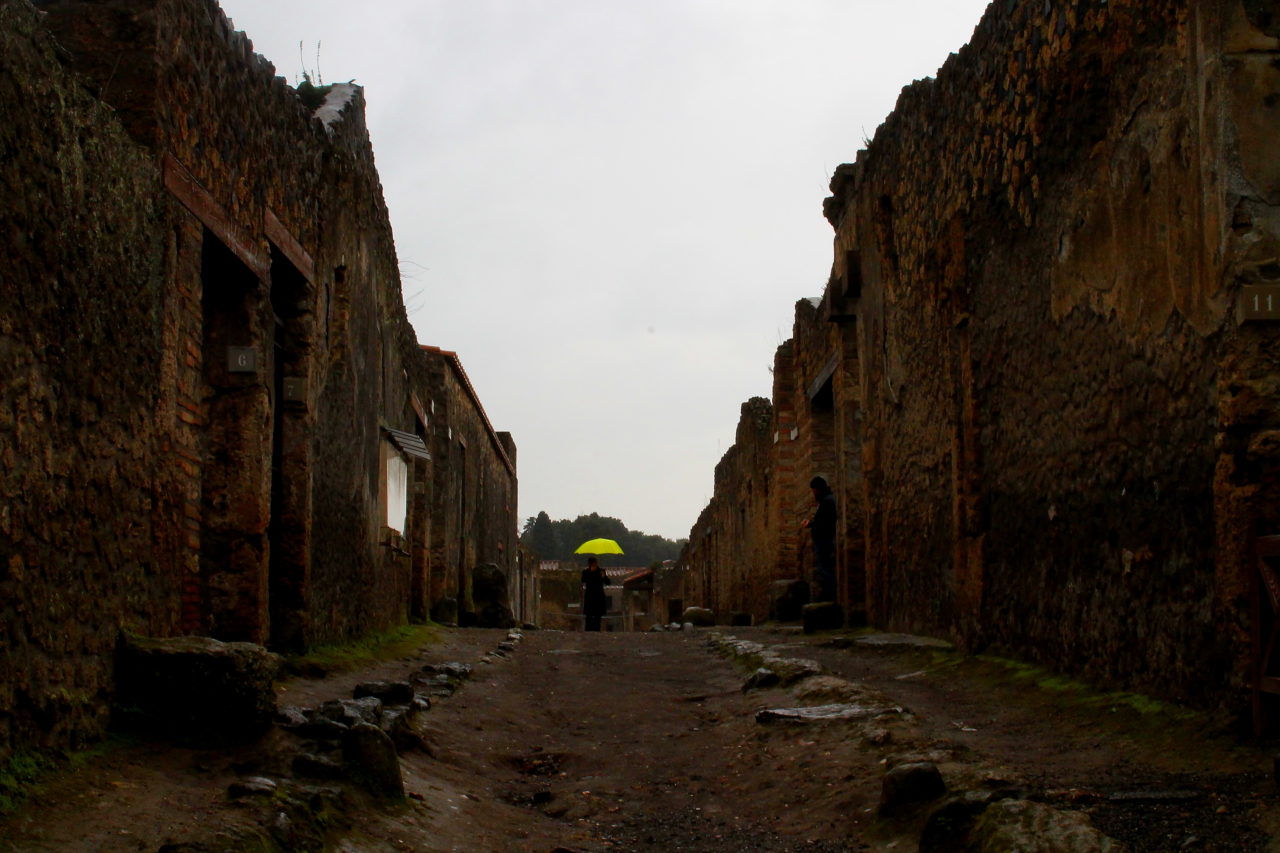 Foto de ruínas de sítio arqueológico