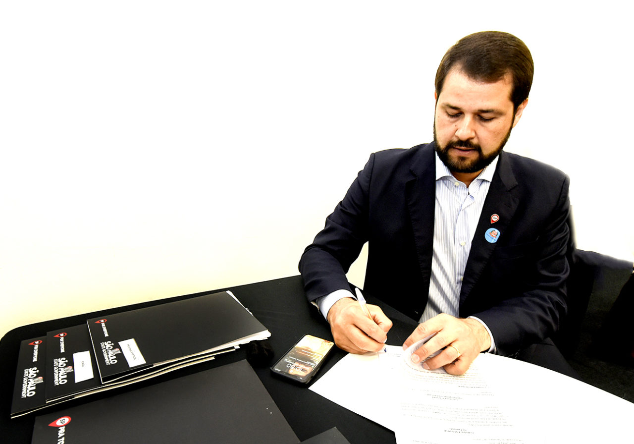 Prefeito de Jundiaí assinou três convênios com o Governo de SP