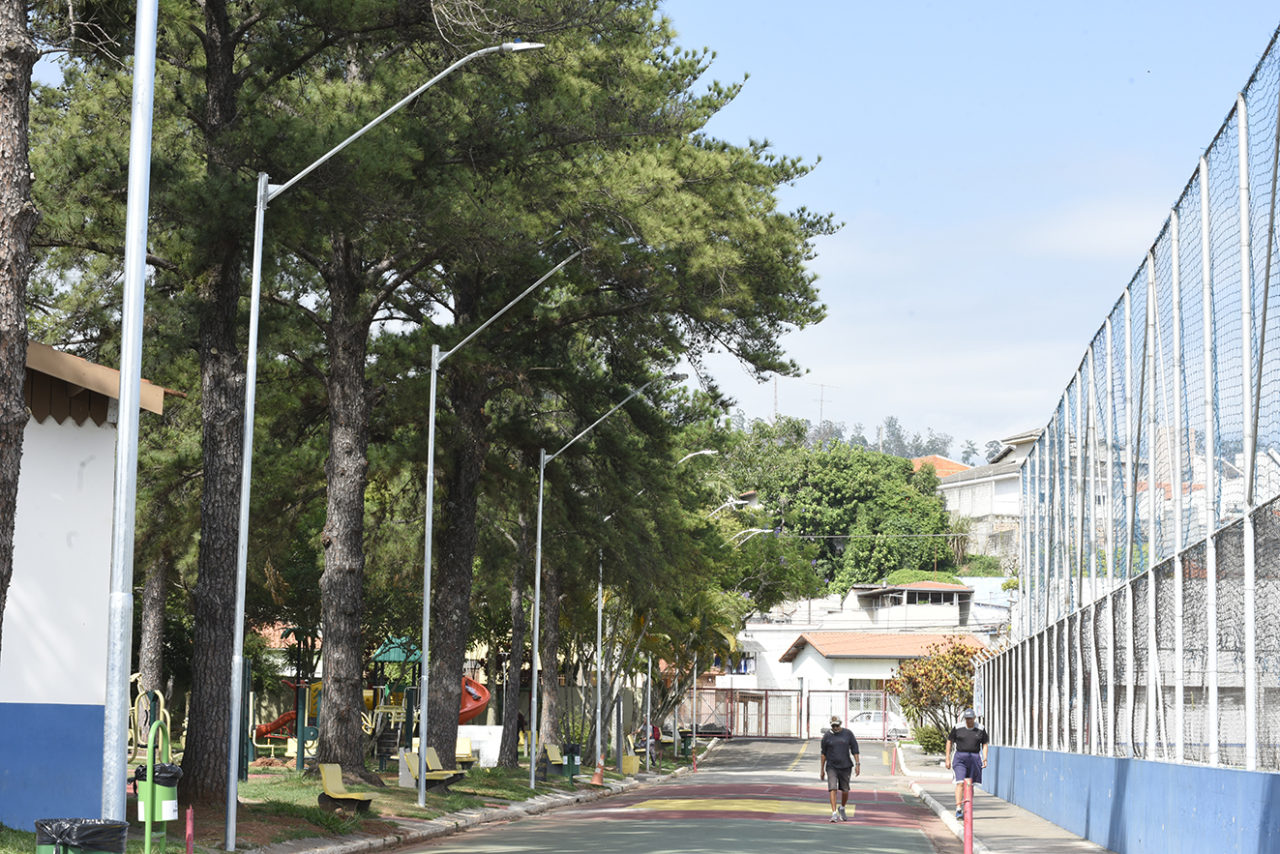 Munícipes terão um espaço no Dal Santo para caminhada com luz artificial