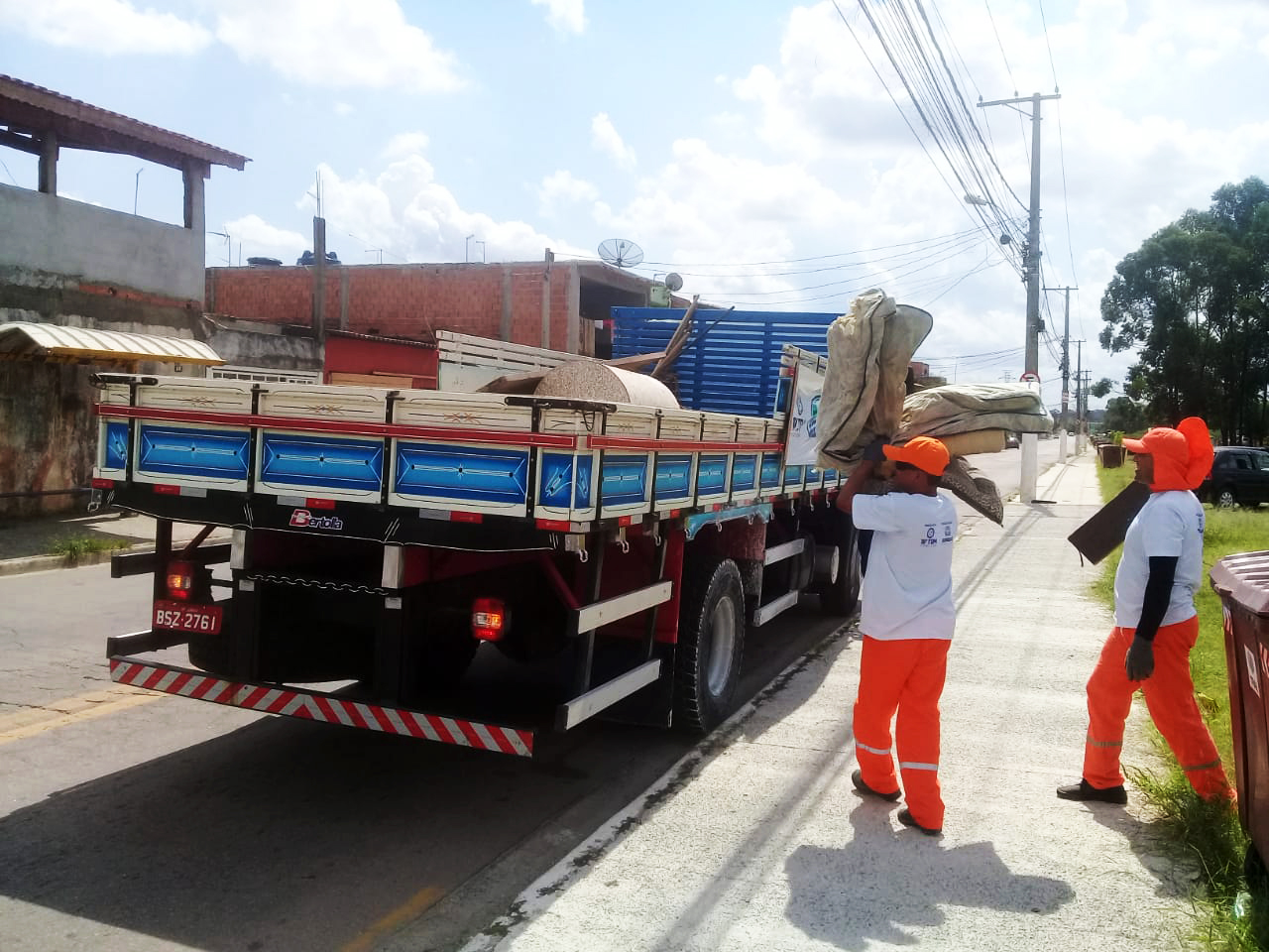 Cidade Limpa percorreu nesta segunda (16) oito locais de Jundiaí para recolher materiais inservíveis