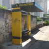 Vândalos rabiscaram abrigo de ônibus instalado na Rua do Retiro