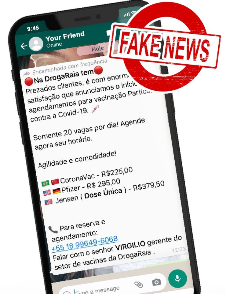 Imagem mostra mensagem de celular com um carimbo escrito Fake News