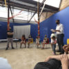 Crianças do Comitê observam o prefeito Luiz Fernando Machado falar