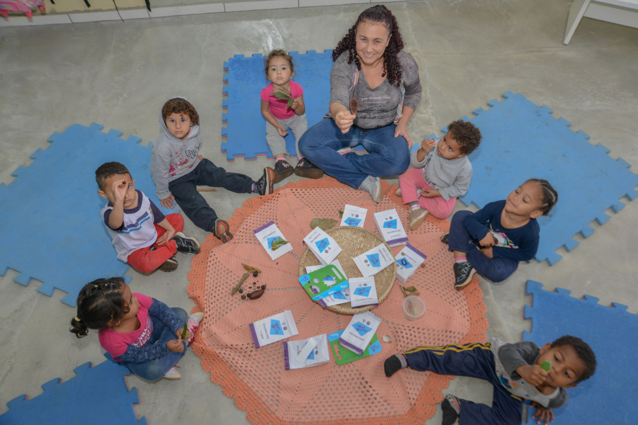 Livrinho para férias - jogos para montar e brincar. - Pedagogia sem Verba