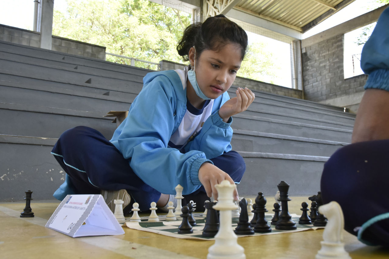 Campeonato de xadrez cativa estudantes da Emef Neusa Nunes Gonçalves –  Prefeitura de Vitória